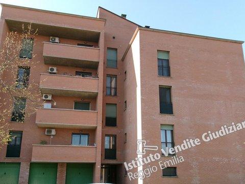 Appartamento in Via Umberto Saba, 6, Montecchio Emilia