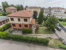 Villetta bifamiliare in Via Galliera Sud, 55, San Pietro in Casale