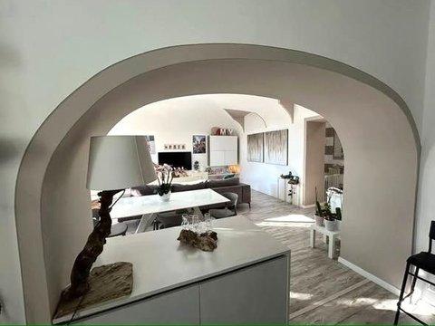 Quadrilocale in Viale Giuseppe Azari, Pallanza, Verbania