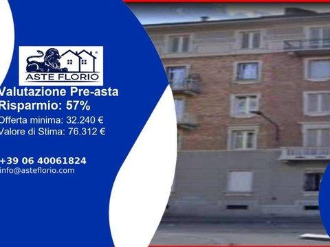 Trilocale in Via Villar, 43, Borgo Vittoria, Torino