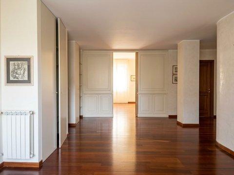Appartamento in Via Friuli, 18, Porta Romana, Milano
