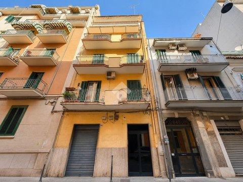 Quadrilocale in Via Sigismondo Castromediano, 102, San Pasquale, Bari