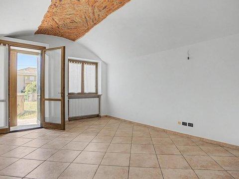 Bilocale in Via Giuseppe Mazzini, 3, Luvinate