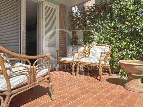 Appartamento in Via Monte Nona, s.n.c, Lido di Camaiore, Camaiore