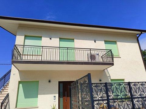Bilocale in Via Lessini, 57, Cerro Veronese