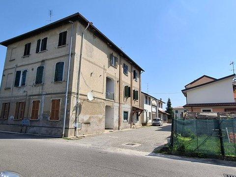Bilocale in Via Montello, 29, Cogliate