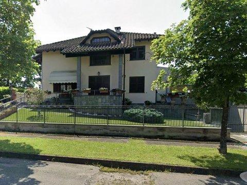 Villa in Viale Caduti di Nassiriya, 6, Pieve - Lodolino - Merella, Novi Ligure