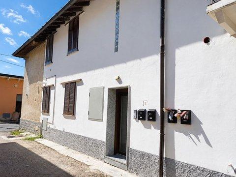 Bilocale in Via A. Manzoni, 3, Origgio