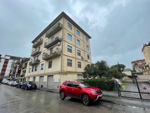Appartamento in Via Vittorio Alfieri, 12, Vicinanze Centro, Empoli
