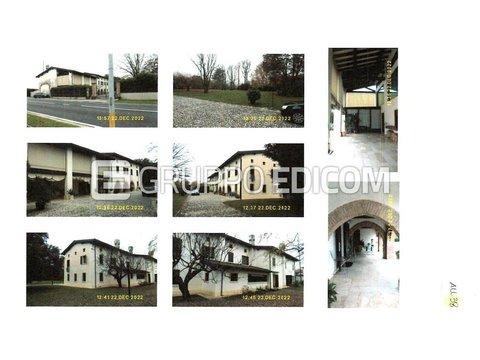 Villa in Via Vittorio Veneto, Chions