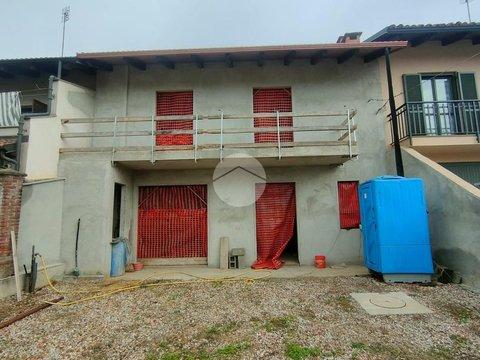 Villetta a schiera in Via Ten col. G. Galliano, 12, Villafranca Piemonte