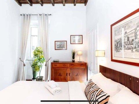 Bilocale in Via dei Fienaroli, 10, Trastevere, Roma