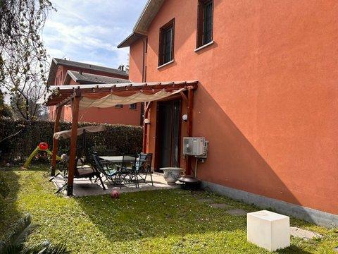 Villa in Via Giovanbattista Aguggiari, 19, Libertà-Cristo Re, Monza