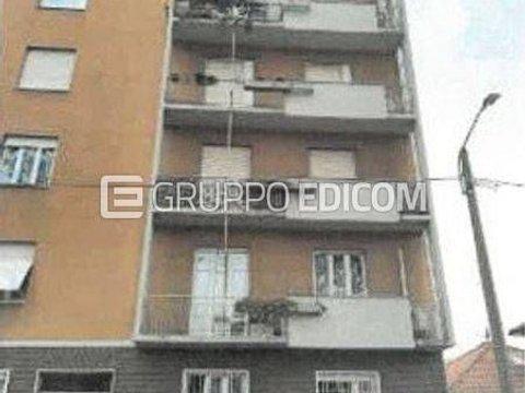 Trilocale in Via Varese, Saronno