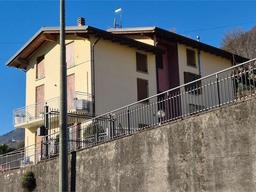 Bilocale in Via Roma, 43, Costa Volpino