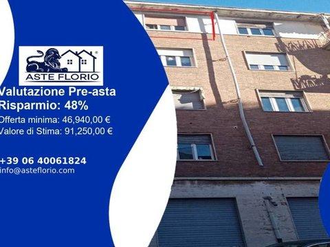 Trilocale in Via Sassari, Aurora, Torino