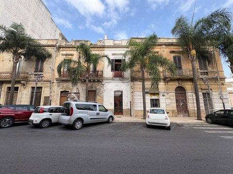 Casa indipendente in Corso Roma, 100, Centro, Brindisi