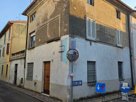 Villetta a schiera in Viale della Vittoria, 51, Asola