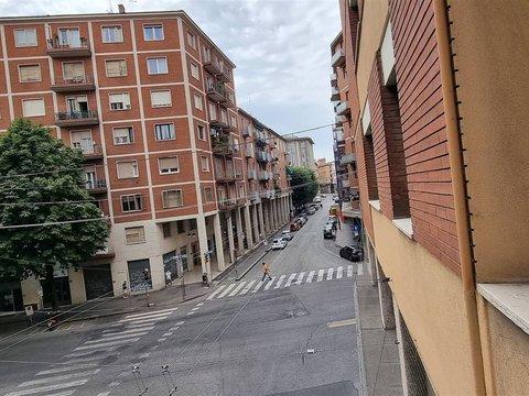 Camera in Via Ferrarese, 10, Bolognina, Bologna