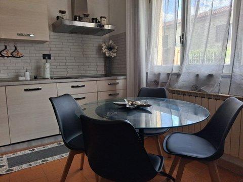 Trilocale in Via Brigate Partigiane, Follo
