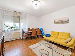Appartamento in Via Manfredo Giuliani s.n.c, Centro, Pontremoli