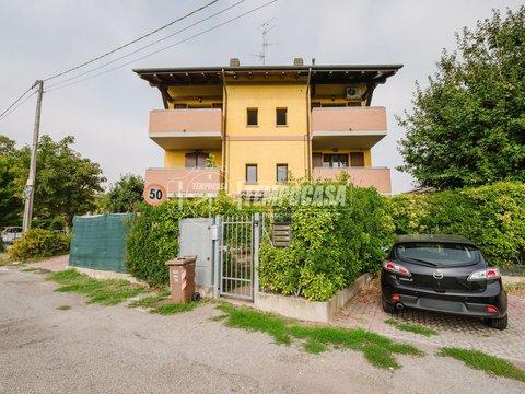 Appartamento su due piani in Via Ruota, 16, Correggio