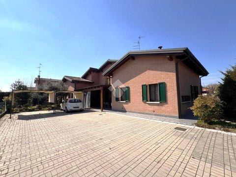 Villetta bifamiliare in Via Palmiro Togliatti, 20, San Matteo della Decima, San Giovanni in Persiceto