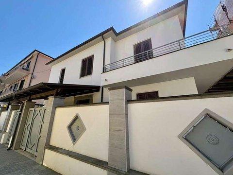 Quadrilocale in Via Pola, 32, Via Cristoforo Colombo - Zona Porto, Francavilla al Mare