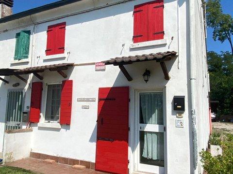 Villetta a schiera in Via Massafiscaglia, 249, Cona-Codrea, Ferrara