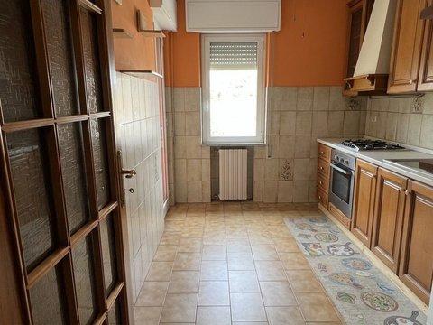 Bilocale in Via Brigata Catanzaro, 9, Catanzaro Lido, Catanzaro