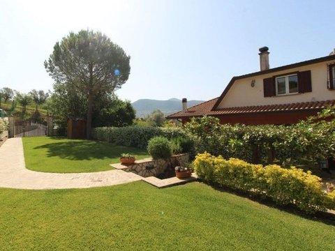 Villa in Via San Martino s.n.c, Scandriglia