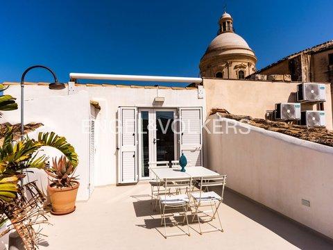 Casa indipendente in Via Principe Umberto, 83, Centro, Noto