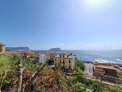 Quadrilocale a Bagnoli, Napoli
