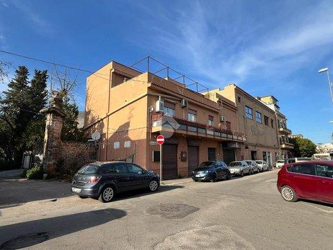 Trilocale in Via Lorenzo Iandolino, 7, Mondello - Castelforte, Palermo
