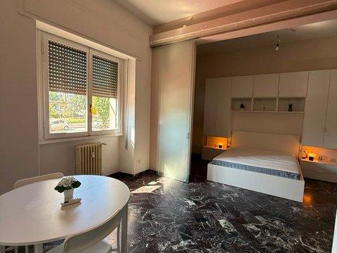 Bilocale in Lungarno Cristoforo Colombo, 30, Colombo - Bellariva, Firenze