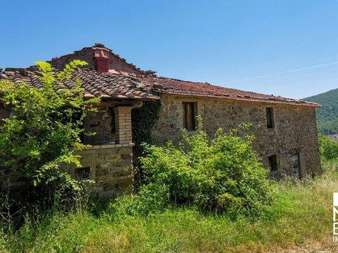 Casale/cascina in Località verazzano, Anghiari