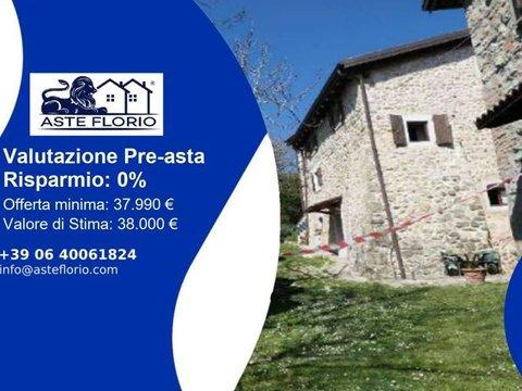 Casa rurale in Via della Valle, Loiano