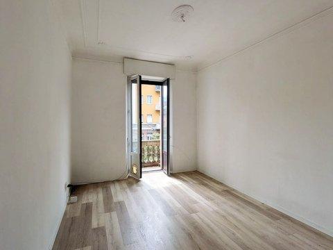 Trilocale in Via Losanna, 23, Sempione, Milano