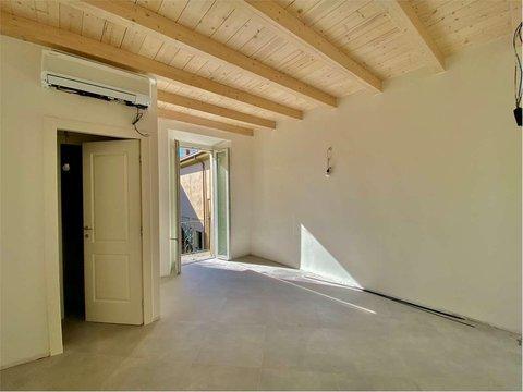 Bilocale in Via Molteni, 7, Sirone