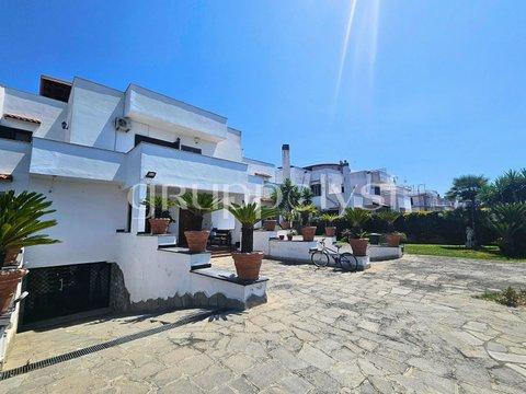 Quadrilocale in via Ripuaria, 28, Varcaturo, Giugliano in Campania