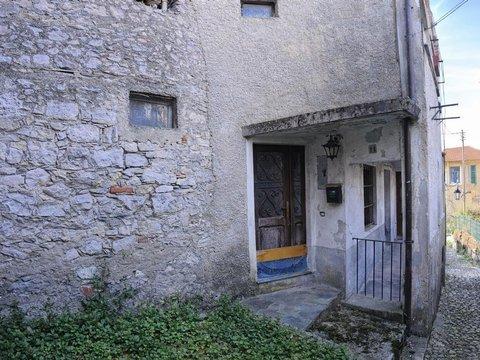Casa indipendente in Via Beretta, 13, Casalzuigno