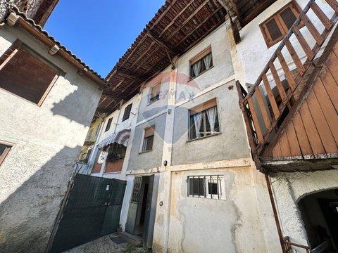 Quadrilocale in Via IV Novembre, 24, Lessolo