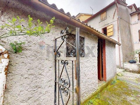 Villetta bifamiliare a Centro, Seravezza