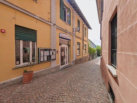 Bilocale in Via San Pietro, 33, Luino