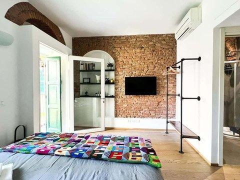 Monolocale in Via Gaetano de Castillia, 7, Isola, Milano