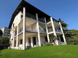 Trilocale in Via G. Pascoli, 52, Desenzano Centro, Desenzano del Garda