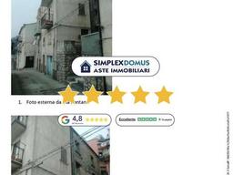 Appartamento in Via Fontana, Liscia
