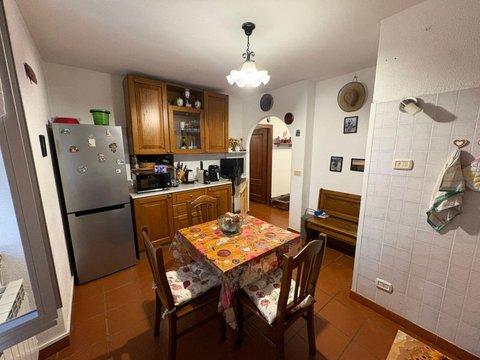 Quadrilocale in Via Dercogna, 2, Davagna