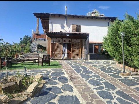 Casa indipendente in Località camere vecchie, 8, Roccaforte Ligure