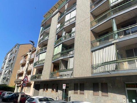 Trilocale in Via Po, 19, Zona Centro, Chivasso